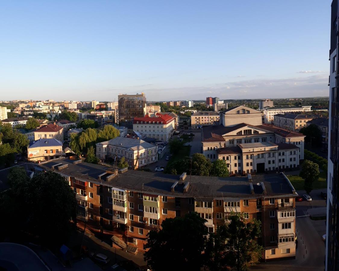 Чудова Квартира В Центрі Міста Rivne Eksteriør bilde